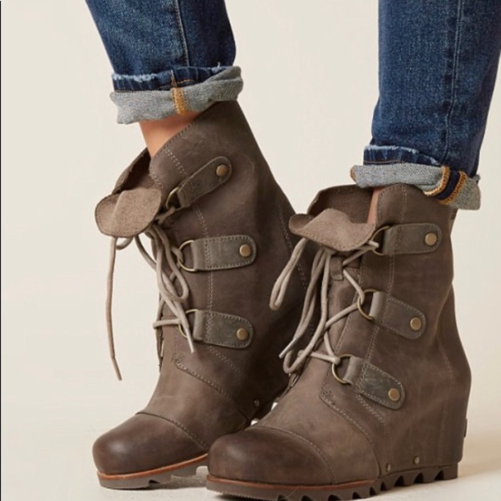 Sorel Joan of Arctic Wedge Mid